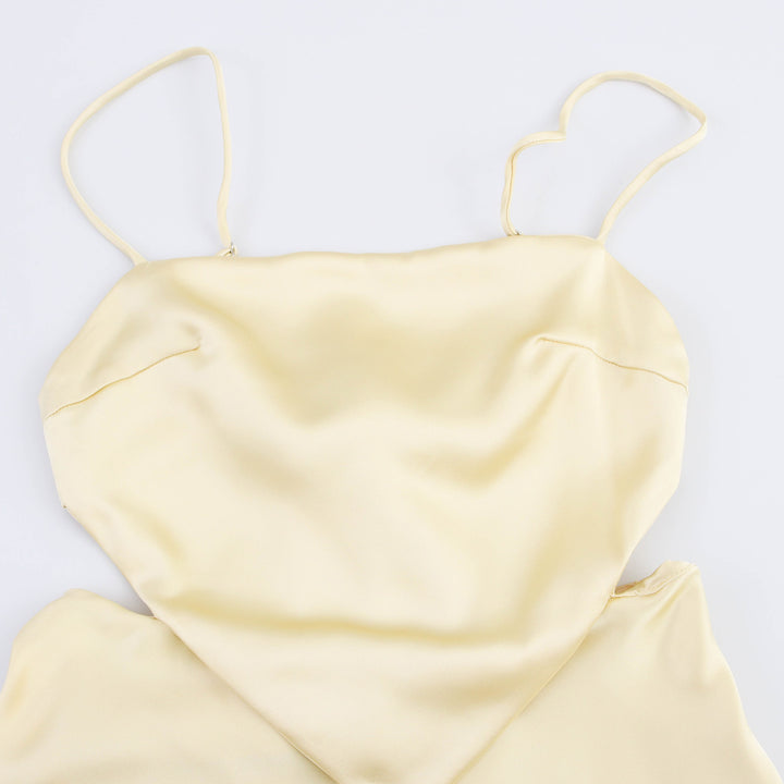 Femme Elegantes Satin Slip-Kjole med justerbare stropper Stilla