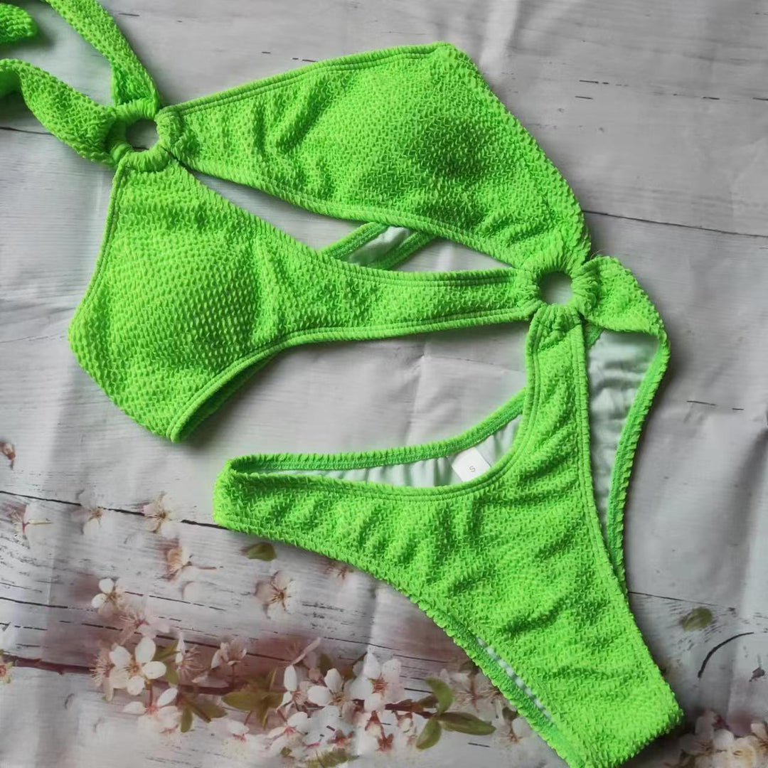 Dame højskåret bikini med trendy cut-outs og bindebånd Stilla