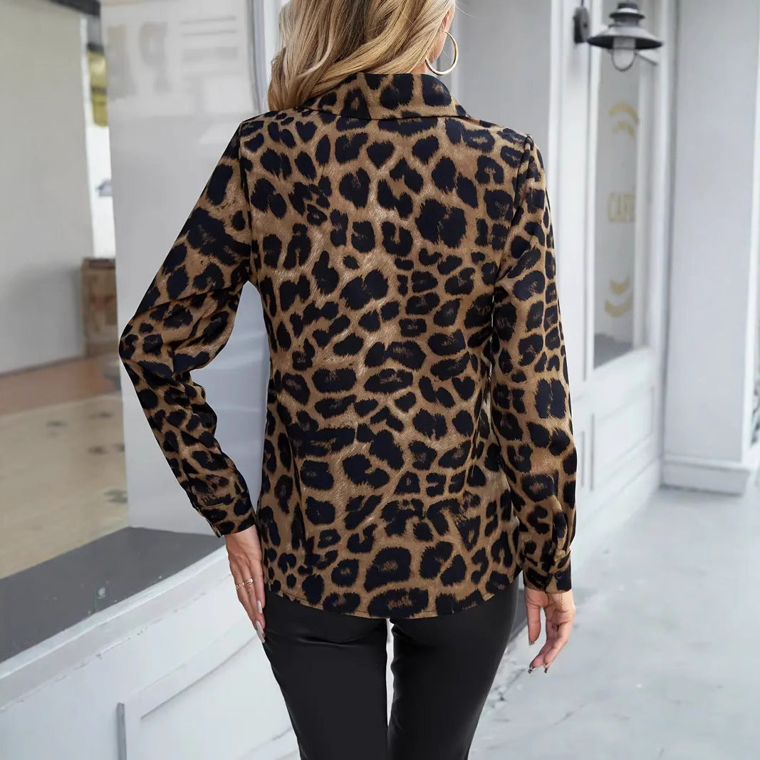 Dame skjortebluse med leo-print og klassisk krave Stilla