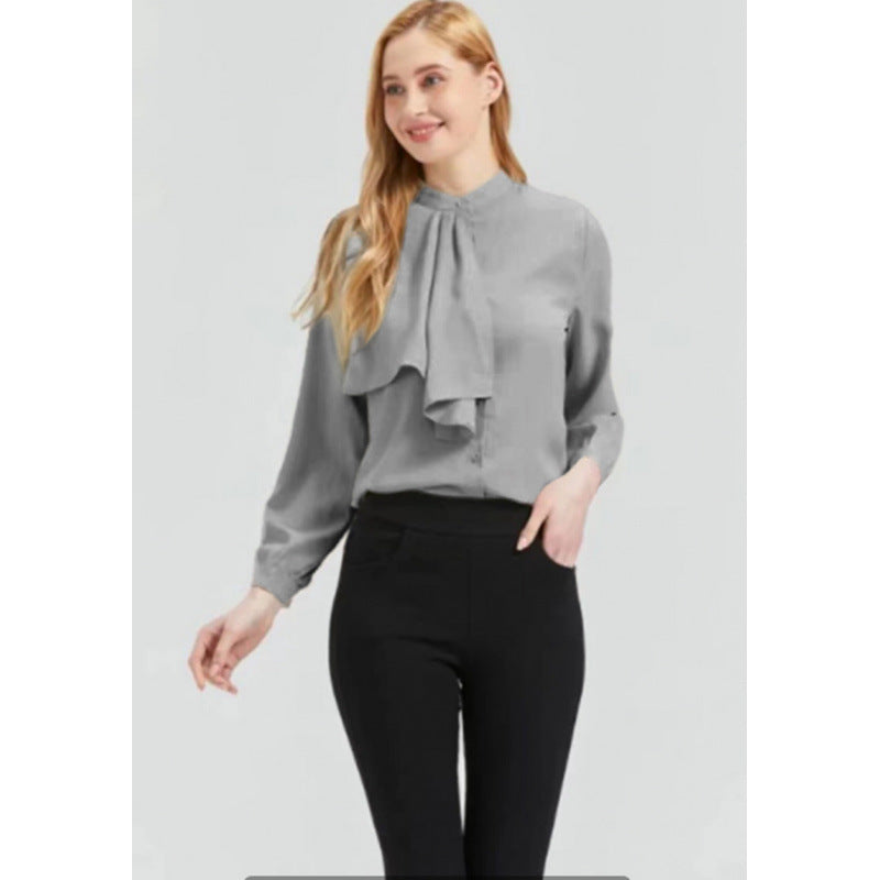 Damebluse med elegante flæse detaljer og krave Skovae