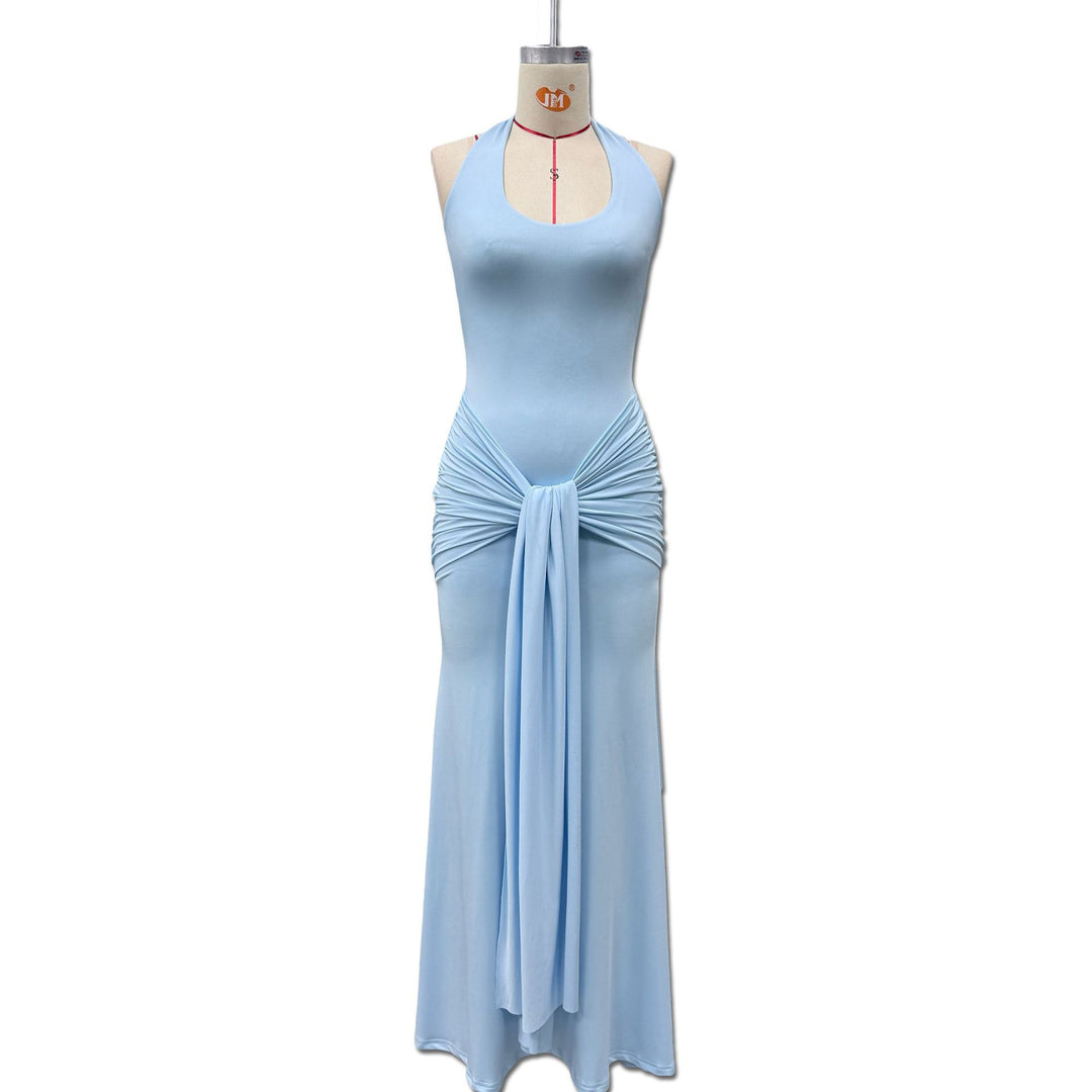 Dame maxikjole med elegant halterneck og raffinerede draperinger Skovae