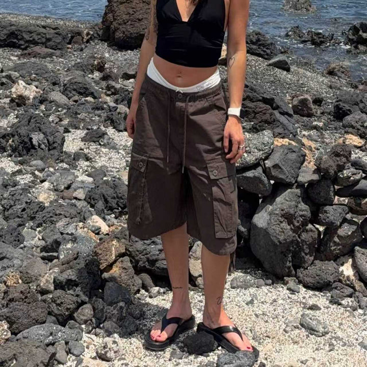 Dame cargo shorts med elastisk talje og praktiske sidelommer Skovae