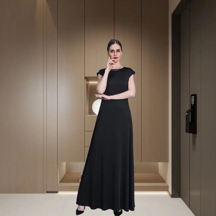 Dame maxikjole med minimalistisk design og elegant snit Stilla
