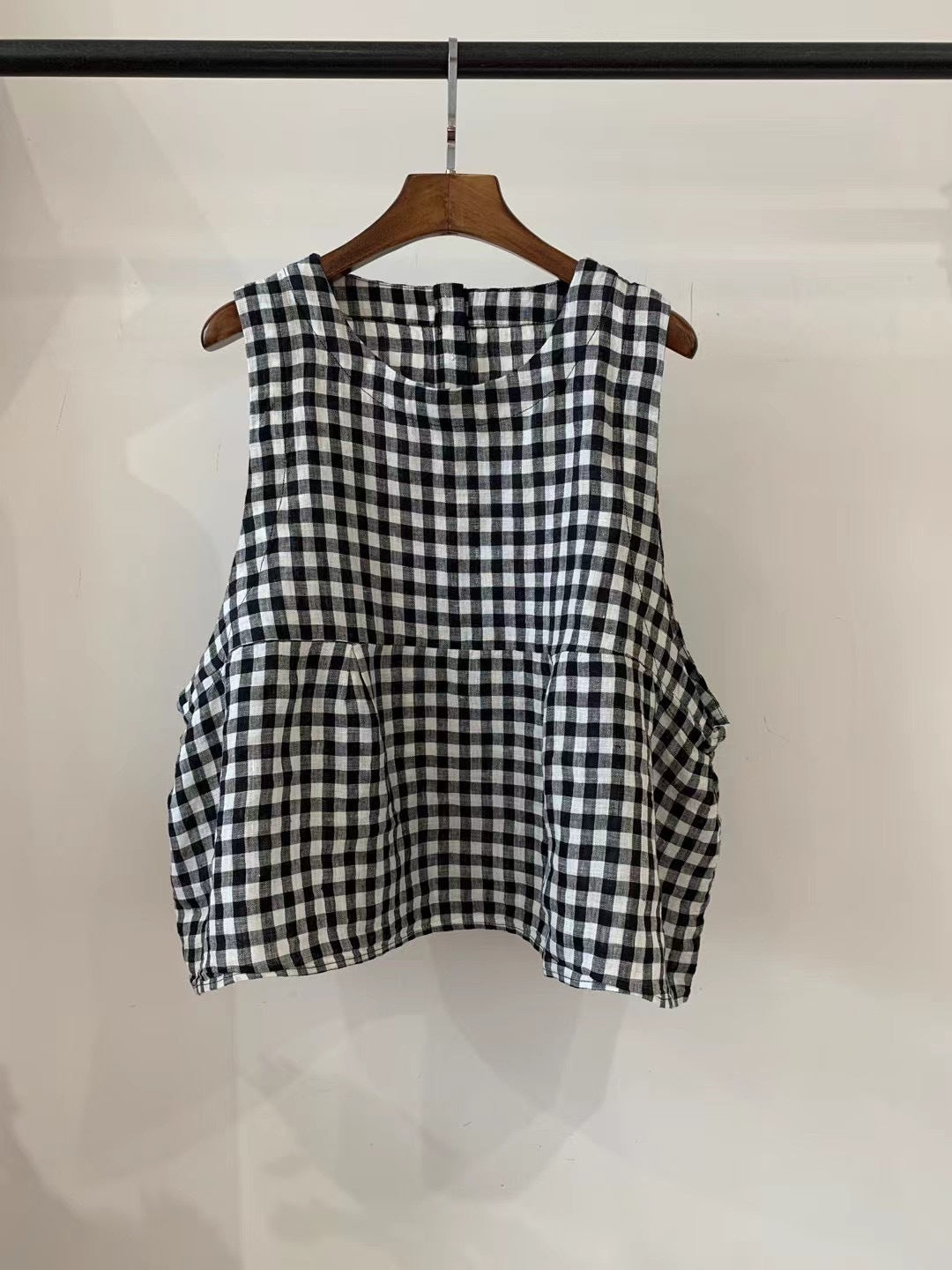 Femme Relaxed Fit ærmeløs linned top med sidelommer Stilla