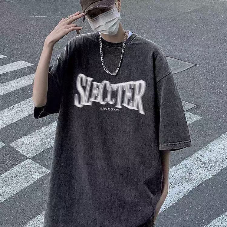 Dame oversized T-shirt med trendy urban grafisk design Stilla