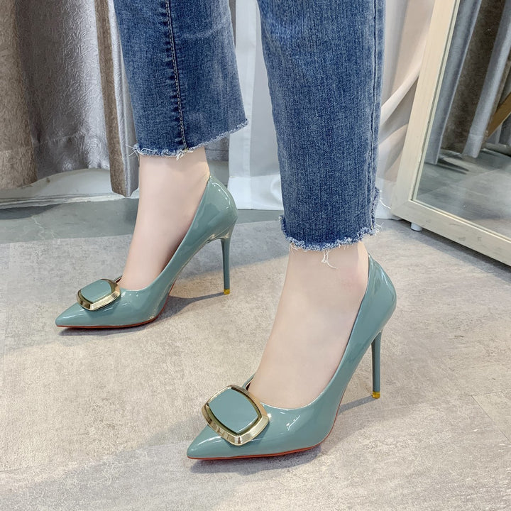 Dame Spitz-Tå Højhælede Pumps med elegant spænde-detalje Stilla