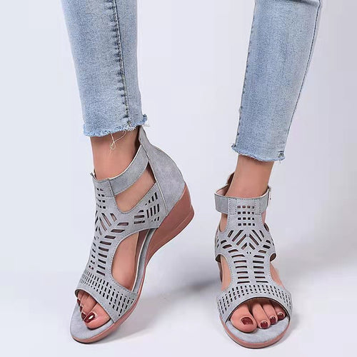 Dame wedge-sandaler med moderne cut-out-design og komfortabelt fodbed Stilla