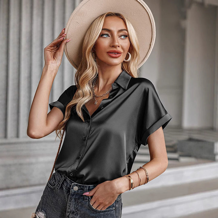 Dame Satin-bluse med overlappende skuldre Stilla
