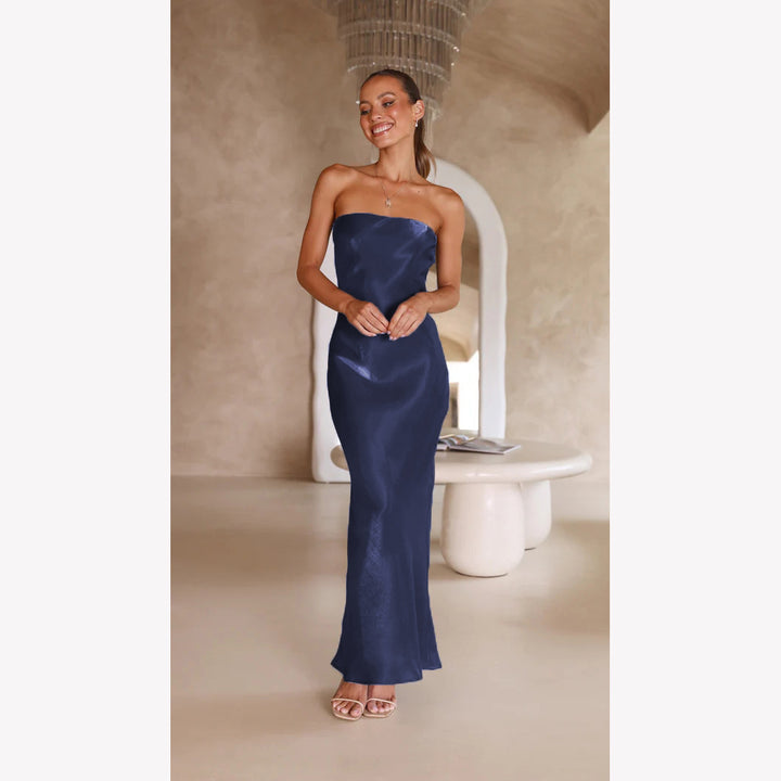 Dame Elegant Bandeau Maxi Kjole med Flydende Satin og Tætsiddende Silhuet
