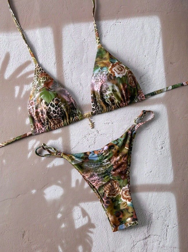 Dame Triangel-Bikini med farverigt blomster- og dyremønster Stilla