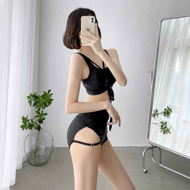 Dame højtalje bikini-sæt med rynket top og sidelange cut-outs Stilla