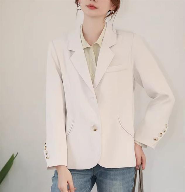 Kvinders elegante blazer med fine knapdetaljer og skræddersyet silhuet Stilla