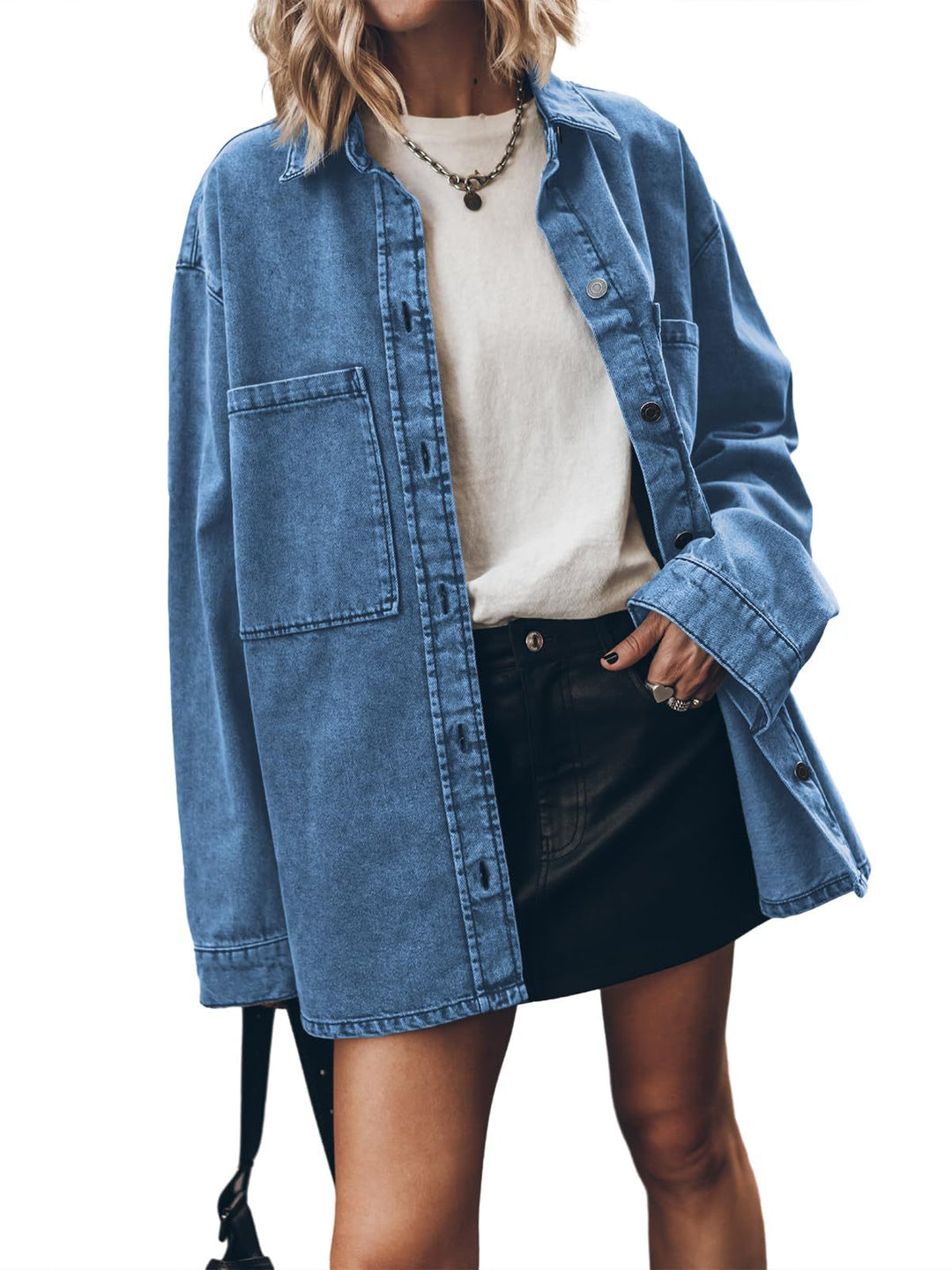 Dame Oversized Jeansjakke med moderigtige detaljer og praktiske lommer Stilla