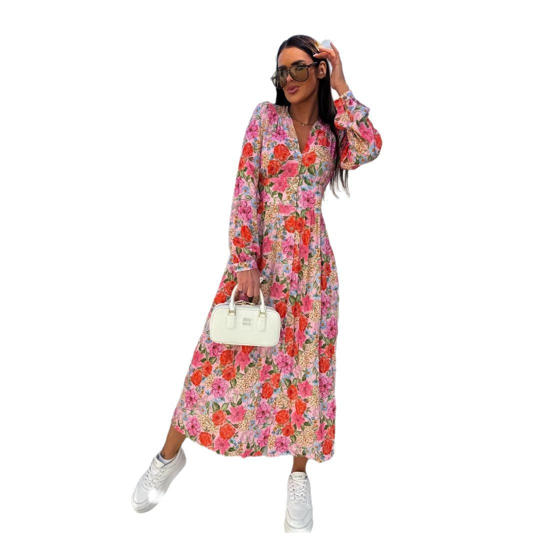 Dame maxikjole med floralt design og flatterende silhuet Stilla