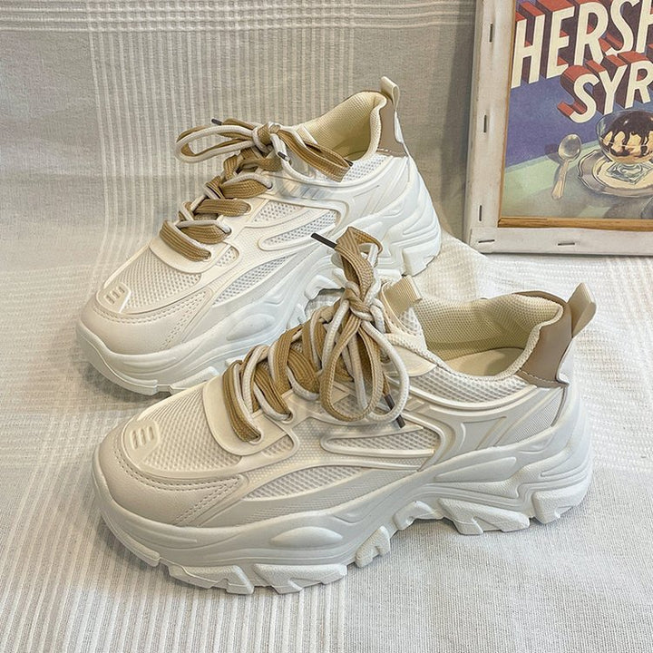 Damer platform-sneakers med åndbart mesh-overmateriale og skridsikker sål Stilla