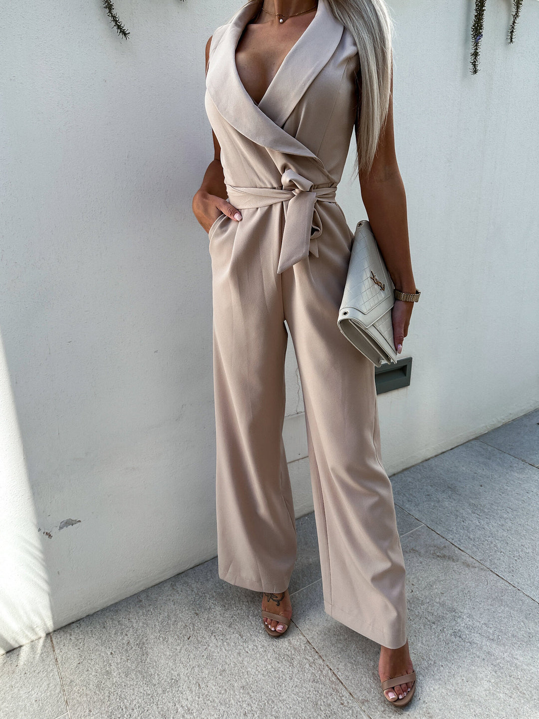 Femme Eleganter Bredbens Jumpsuit med Bæltevask Stilla