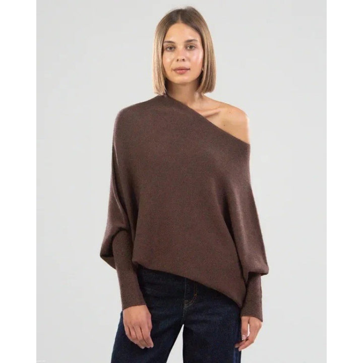 Dame plus size sweater med elegant snit og asymmetrisk detaljer Stilla