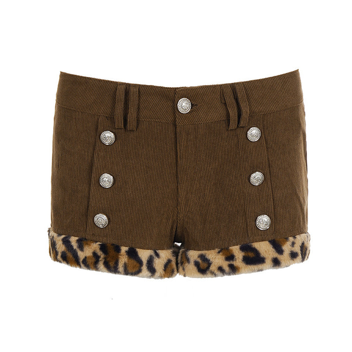 Dame shorts med elegante knapdetaljer og trendy leopardbesætning Skovae