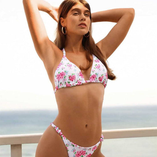 Dame Triangel-Bikini med raffinerede flæser og blomsterdesign Stilla