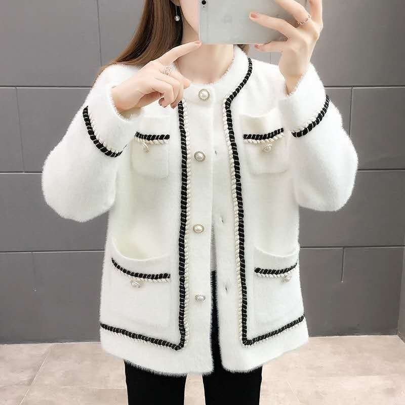 Kvinderne cardigan med fashionable bomuldsblanding og skinnende perleknapper Stilla