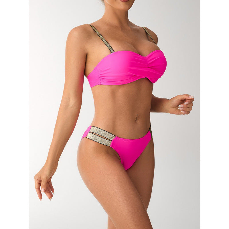 Dame Bandeau bikini med elegant indpakningsdetalje og sporty accenter Skovae