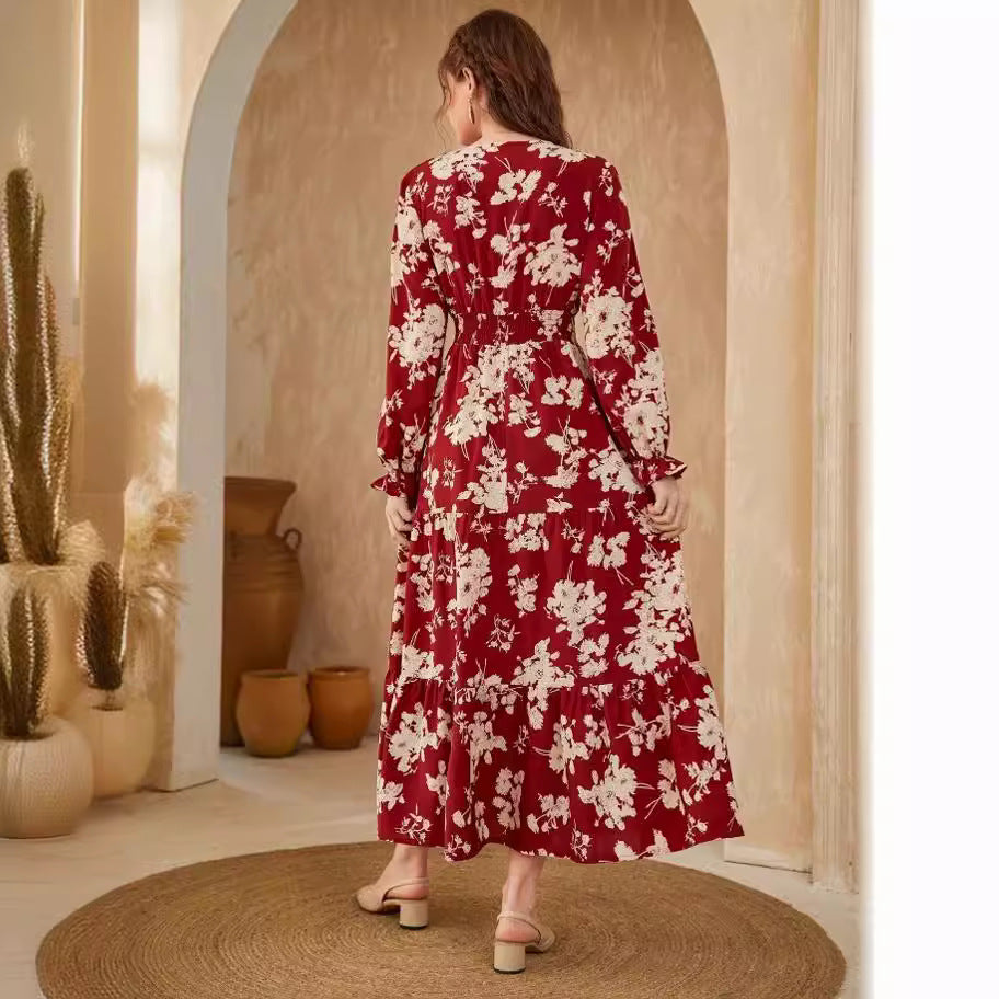 Dame maxikjole med blomsteret voluminøst skørt og elegant V-hals Stilla