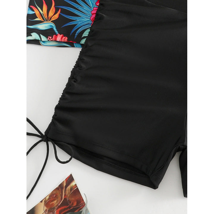 Dame Surf-badehnit-sæt med blomsteret kortærmet overdel og komfortable shorts Skovae