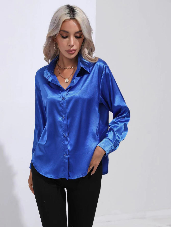 Dame Elegant Satinbluse med moderne snit og knaplukning Stilla