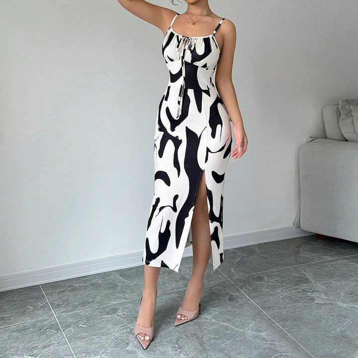 Kvinders maxikjole med elegant drapering design og sideslids Stilla