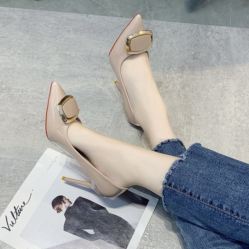 Dame Spitz-Tå Højhælede Pumps med elegant spænde-detalje Stilla