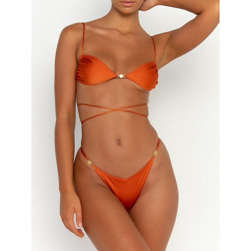 Dame Høj kvalitets Cut-Out Bikini med Guldfunktioner Stilla