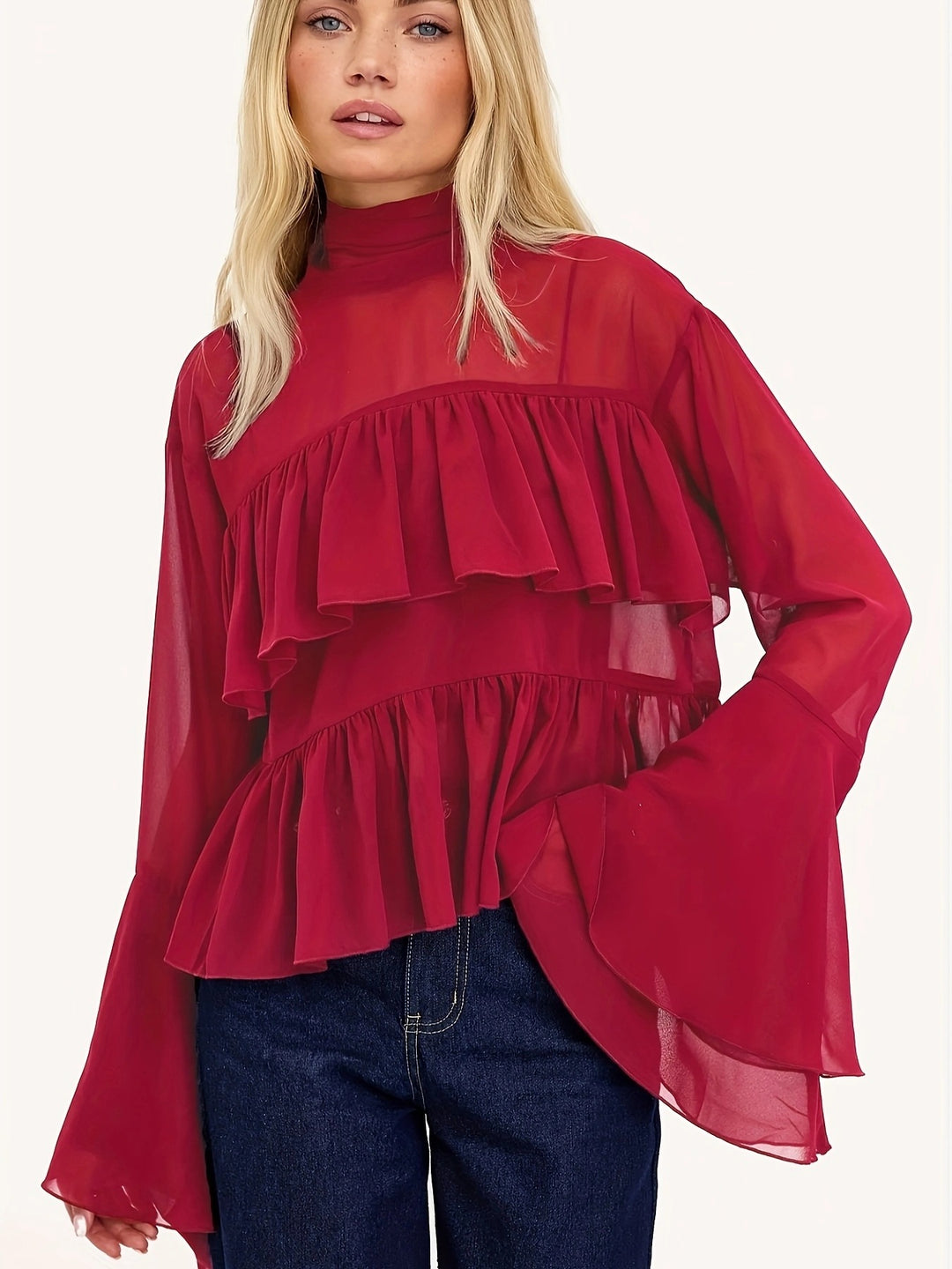 Dame chiffonbluse med voluminøse flæsedetaljer og bredt ærme Stilla