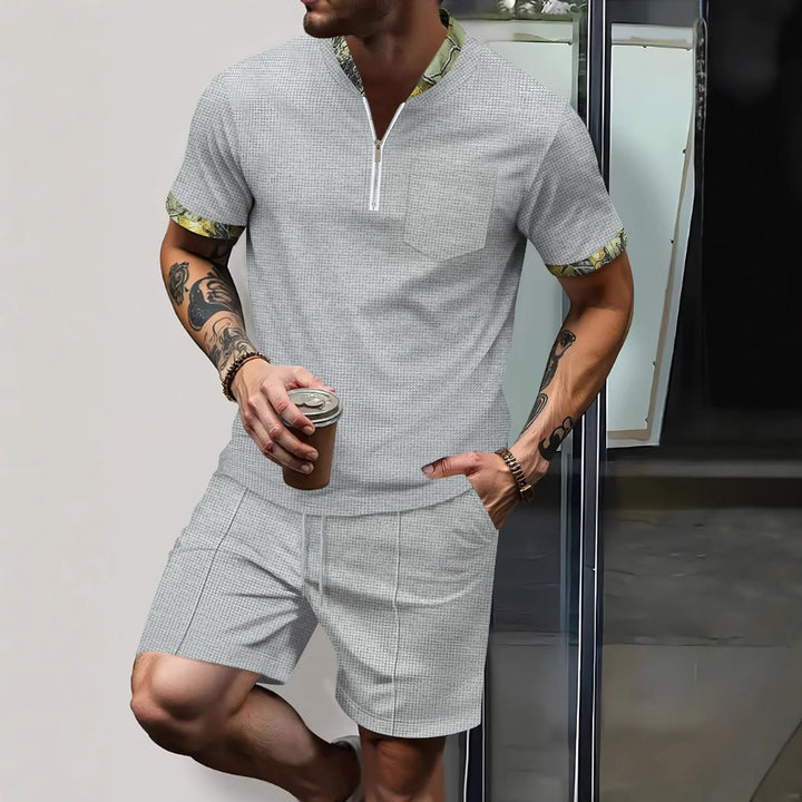 Herrer afslappet fritidsoutfit med kort lynlås og moderne krave Stilla