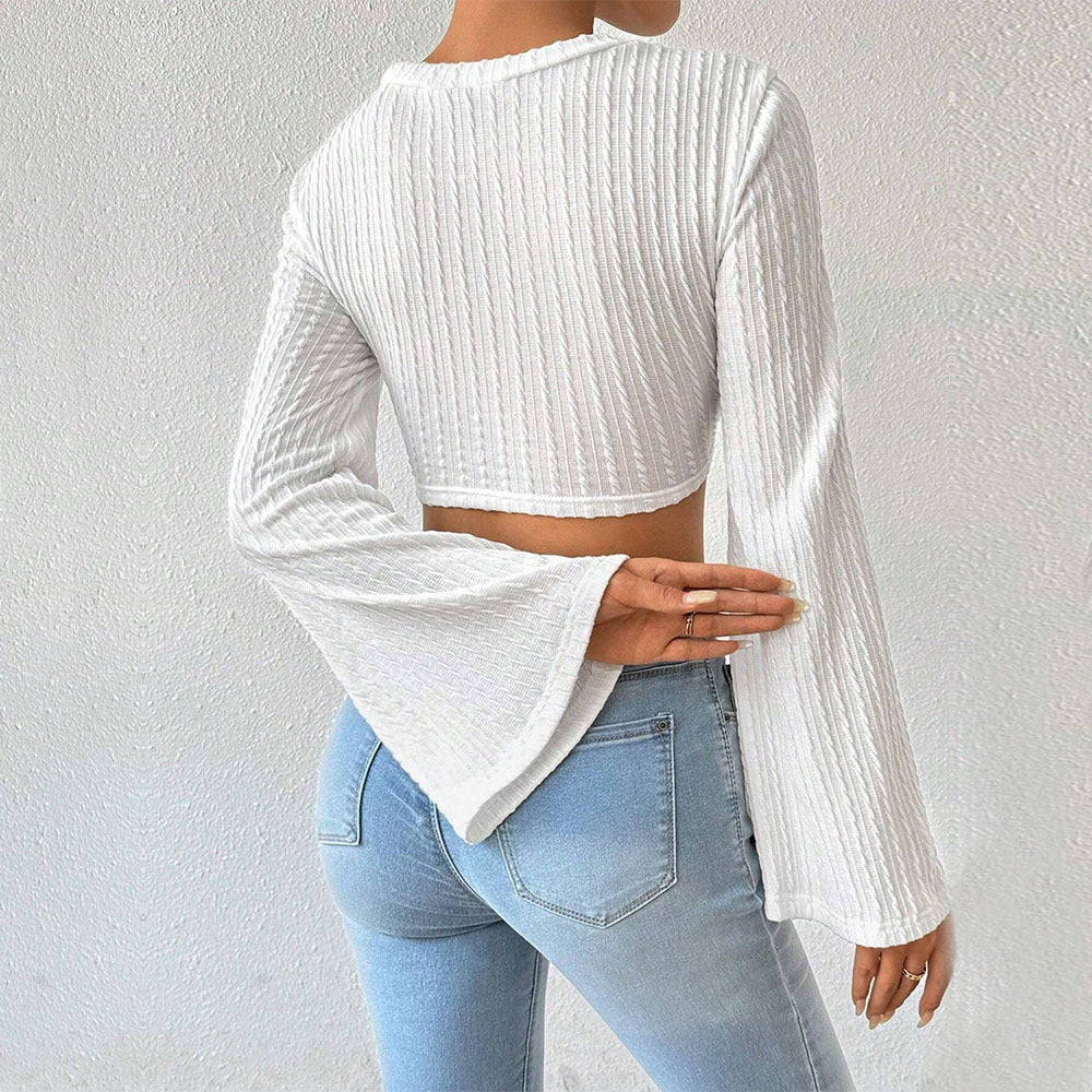 Kvinders elegante crop top med stilfulde trumpetærmer og blonder Stilla