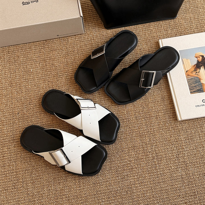 Femme Cross-Front Slide Sandaler med spænde-detalje Stilla