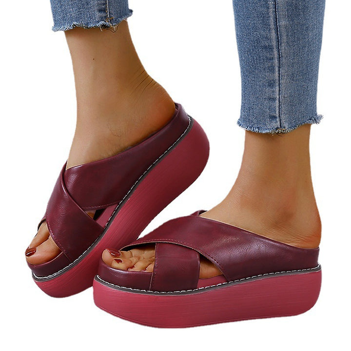 Dame Plateau-sandaler med krydset remdesign og skridsikker sål Stilla
