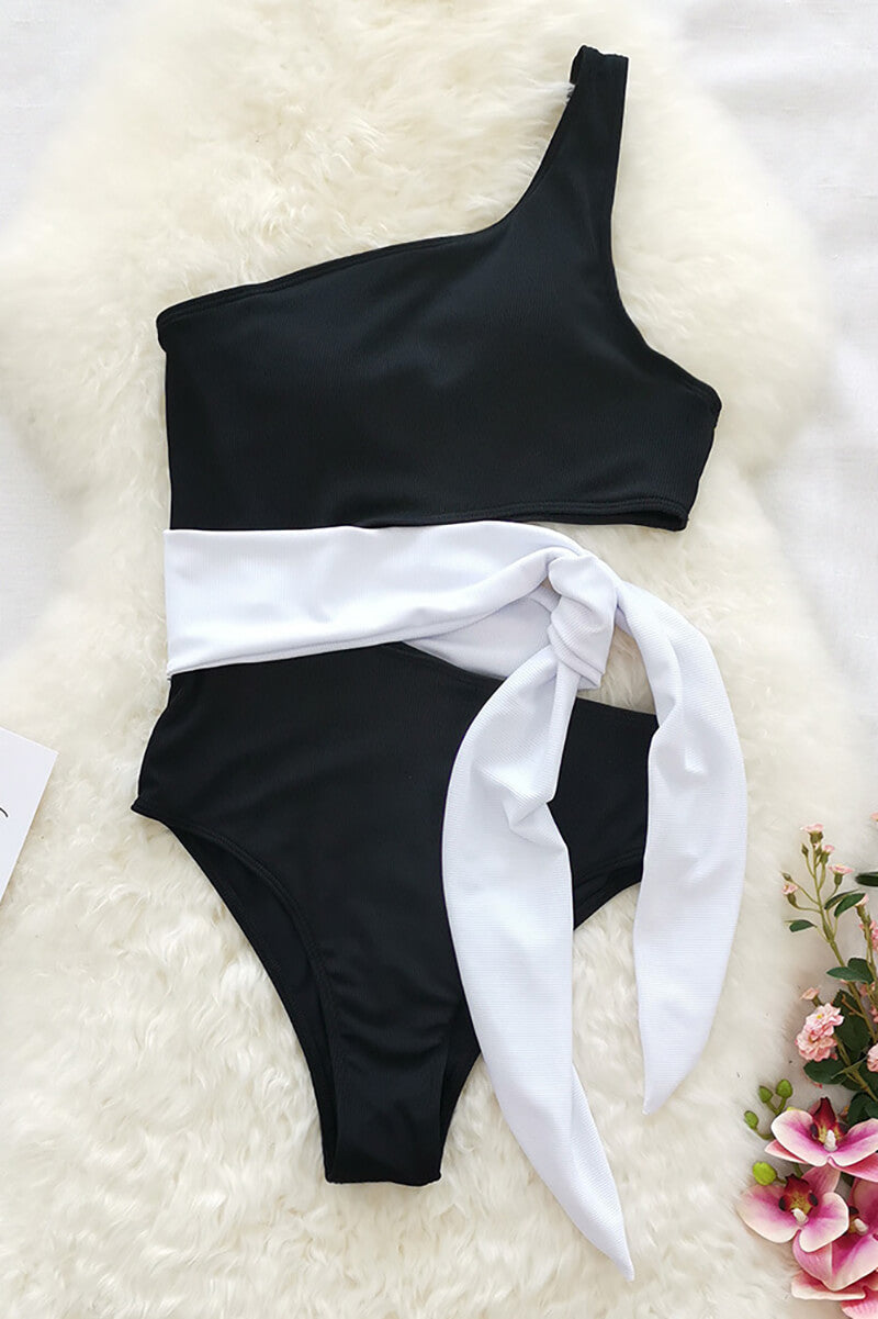 Stilla | Asymmetrisk Badedragt Med Tofarvet Butterfly
