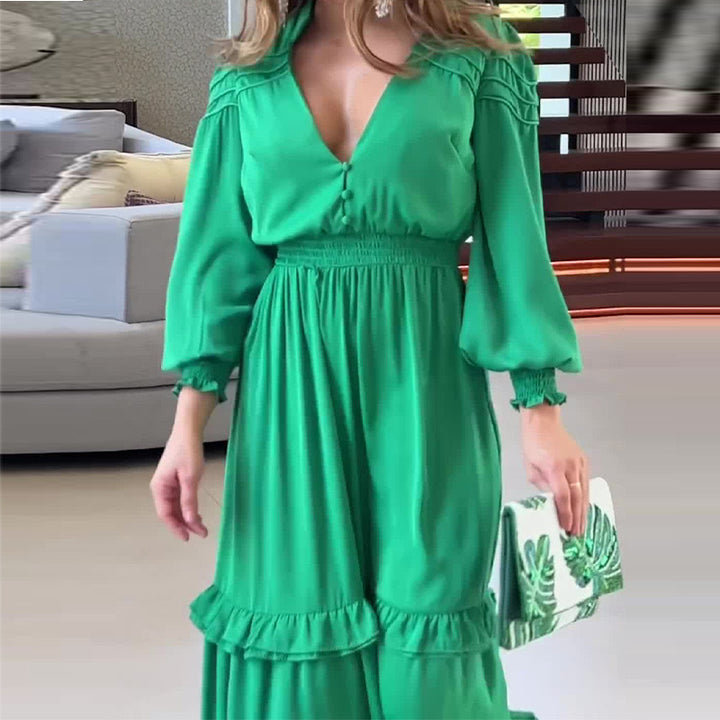 Kvinder maxi kjole i boho stil med voluminøse flæser og dyb V-udskæring