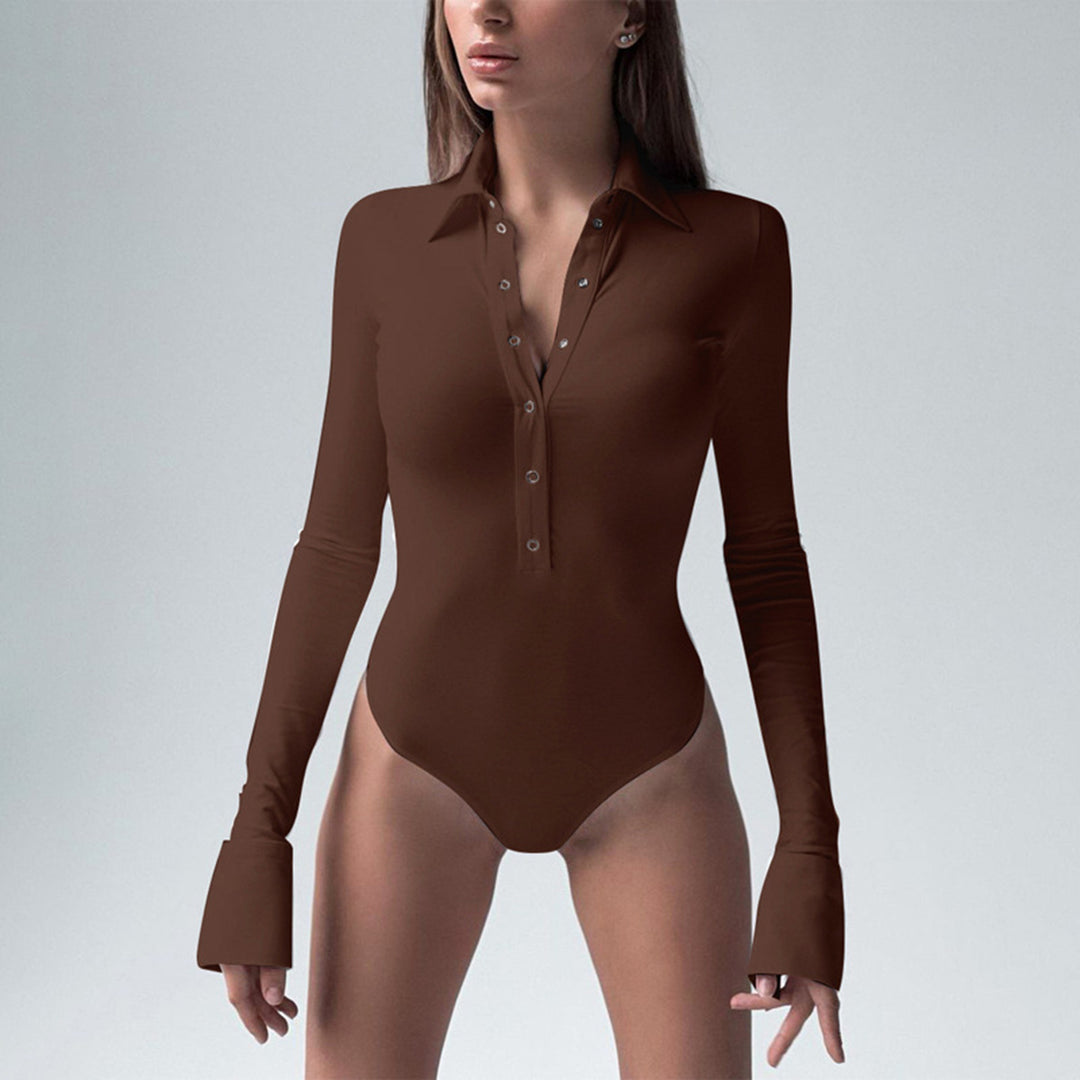 Dame Langærmet bodysuit med elegant krave og gennemgående knaplukning Skovae