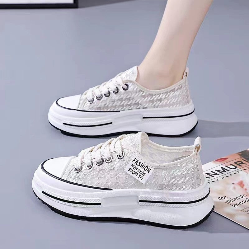 Dame Sneakers i urbant design med åndbar mesh-overflade og dæmpende sål Stilla