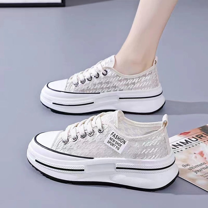 Dame Sneakers i urbant design med åndbar mesh-overflade og dæmpende sål Stilla
