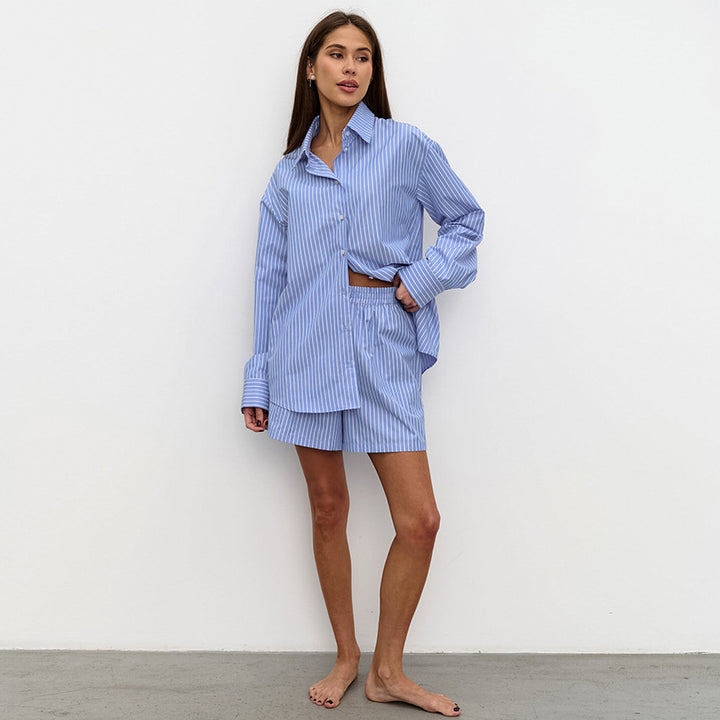 Dame overdimensioneret bluse med fine striber og afrundet kant Stilla