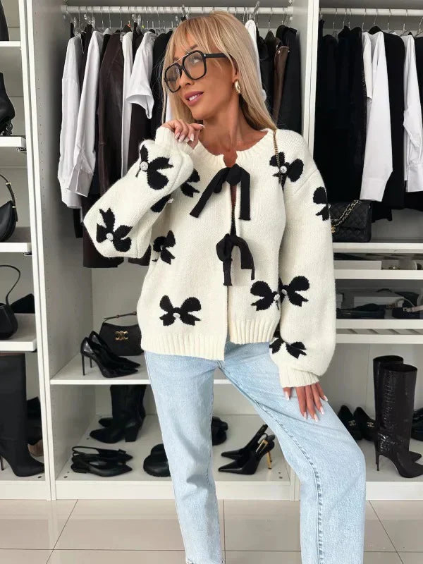 Stilla | Pullover med sløjfe og spids
