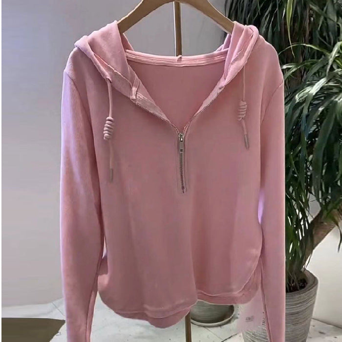 Kvinders afslappede hoodie med halvlange lynlås og moderne snit Stilla