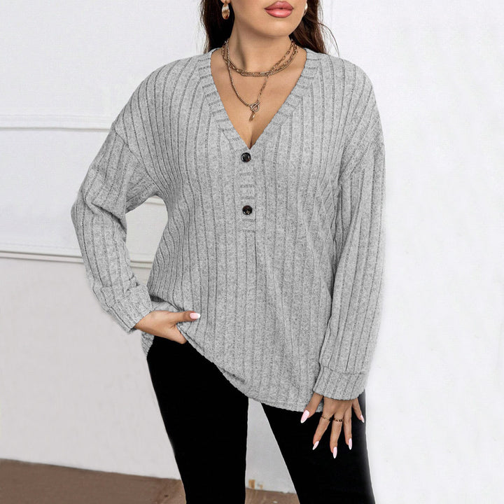 Dame strikket pullover med V-hals og knapdetaljer Stilla