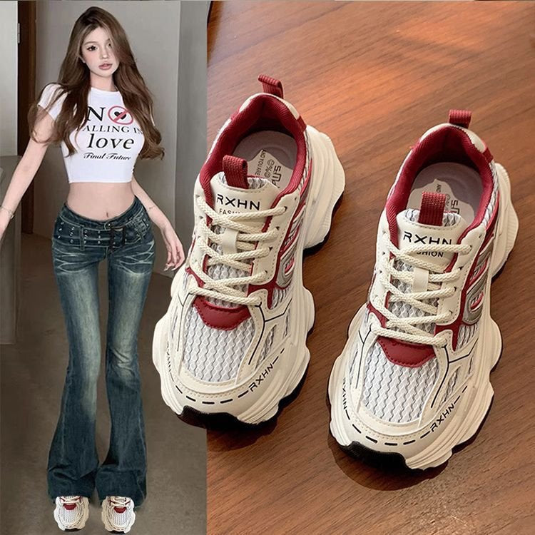 Dame Sport Sneakers med åndbart mesh-overflade og moderigtige accenter Stilla
