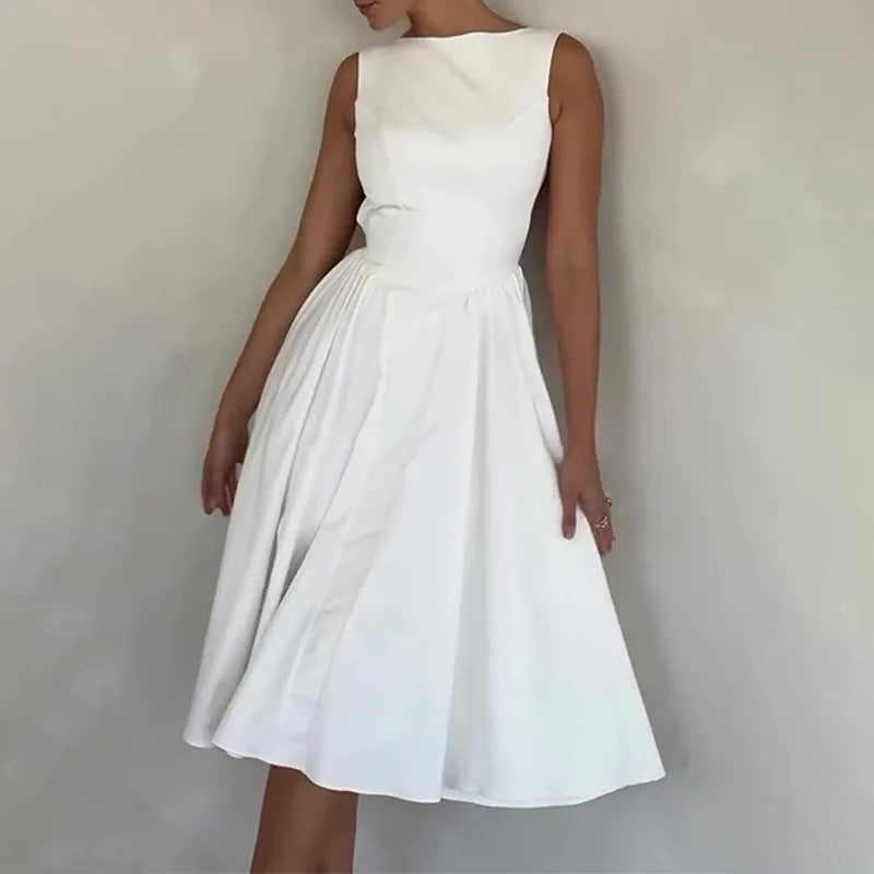 Damer Elegant Midi-kjole med tætsiddende overdel og svajende skørt Skovae