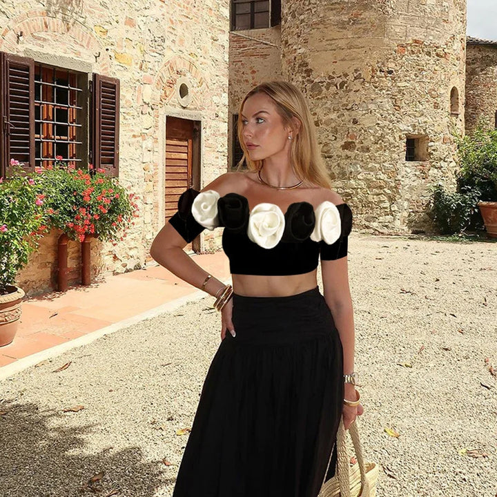 Dame bikini-sæt med elegant blomsterdesign og figurtilpasset skirt Stilla