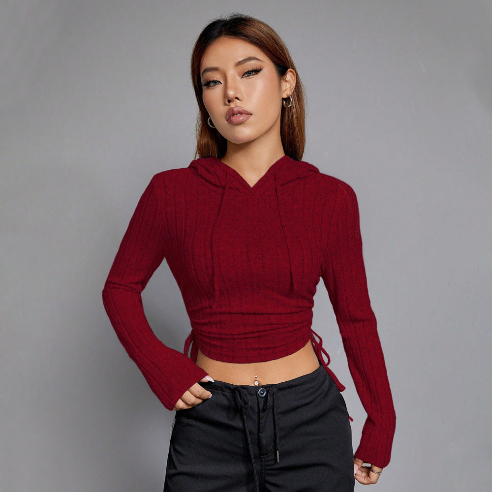 Kvinders cropped hoodie med lange ærmer og elegant rib mønster Stilla