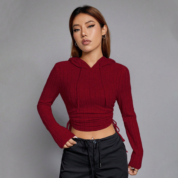 Kvinders cropped hoodie med lange ærmer og elegant rib mønster Stilla